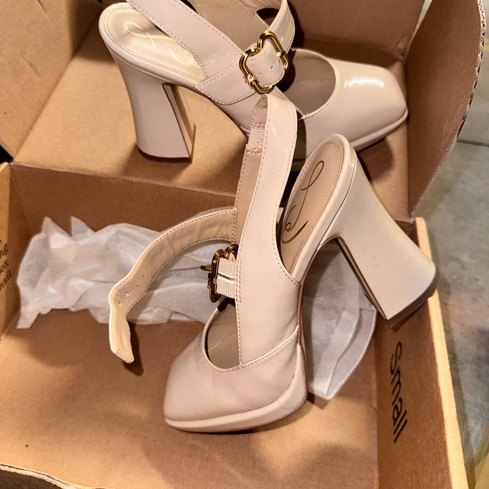 Nude Patent Block Heel Mary Jane Pumps with Buckle